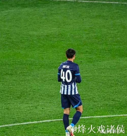 上港去年三名外援引进,为何仅他成功续约?原因揭秘 上港去年三名外援引进,为何仅他成功续约?原因揭秘