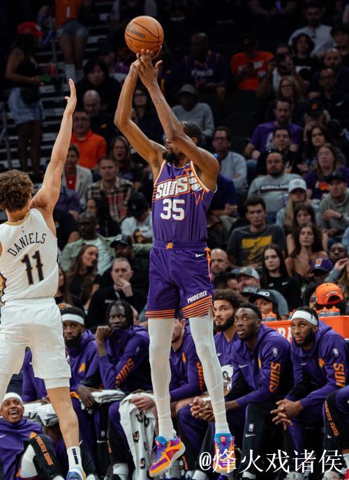 杜兰特第四节连续三次封盖，反击上篮再显威力