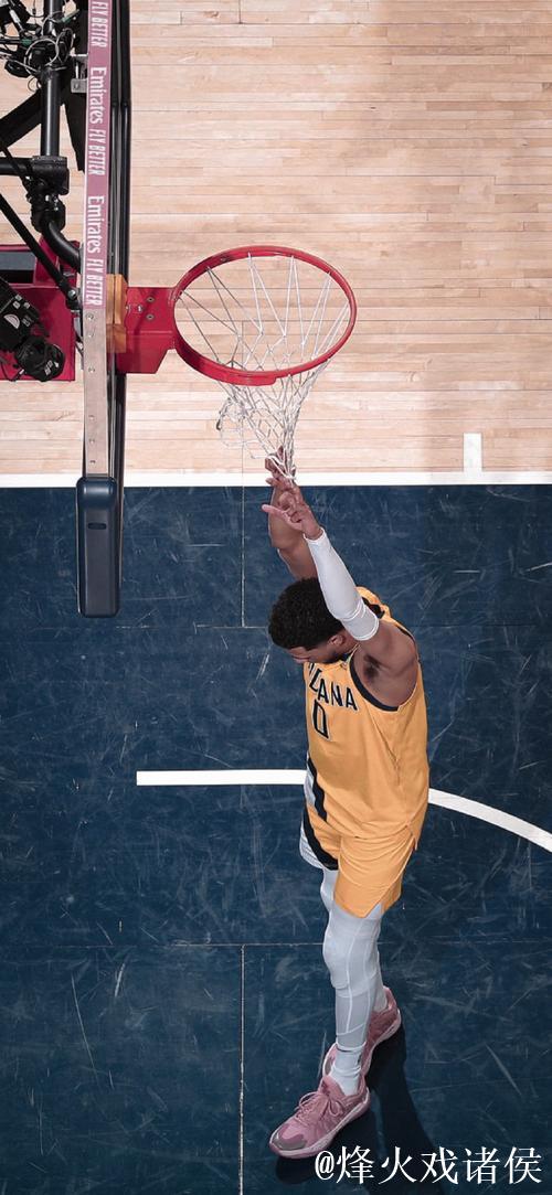 乔治三分7中0表现低迷,全场17投8中仍砍25分7助 乔治三分7中0表现低迷,全场17投8中仍砍25分7助