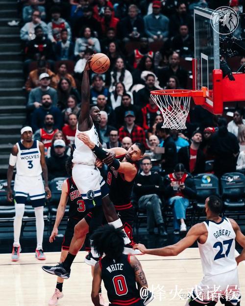 CBA俱乐部杯:爱德华兹23分7板5助 江苏力克辽宁 CBA俱乐部杯:爱德华兹23分7板5助 江苏力克辽宁